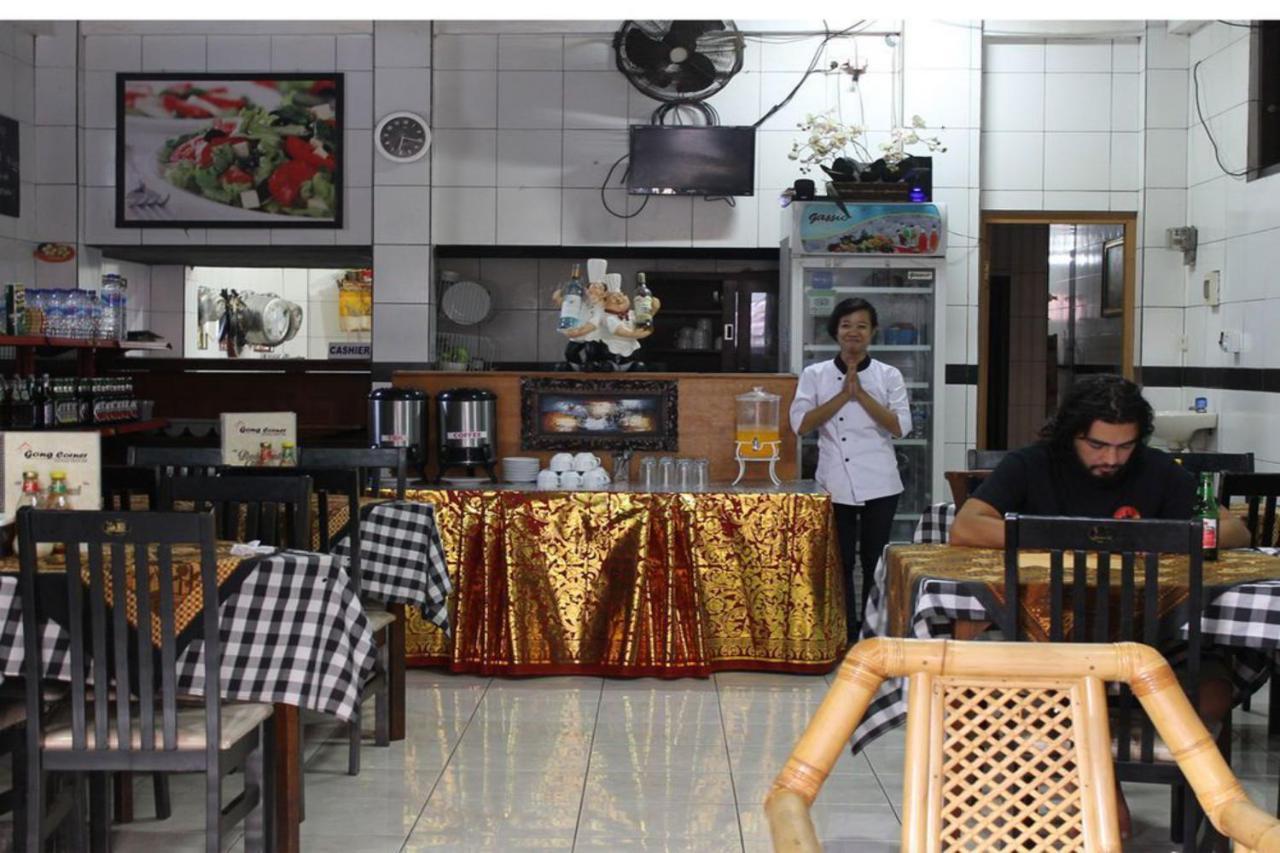 Vaccinated Staff - Oyo 3523 Gong Corner Homestay Kuta  Exterior photo